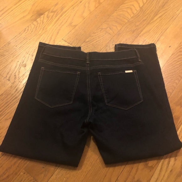 White house black market Jean capris size small - Picture 3 of 4